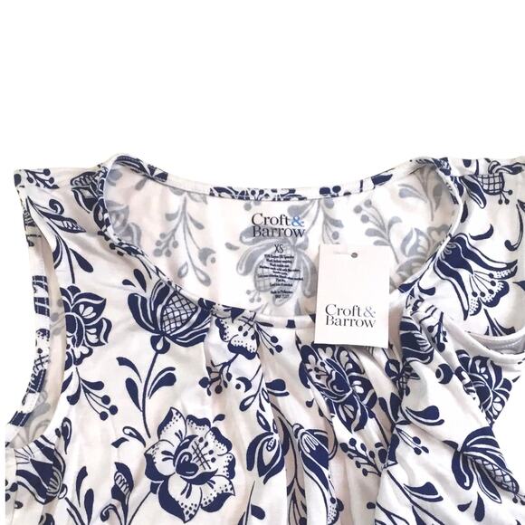 Croft & Barrow Sleeveless Top Flare White Blue Floral XS NWT - Picture 2 of 5